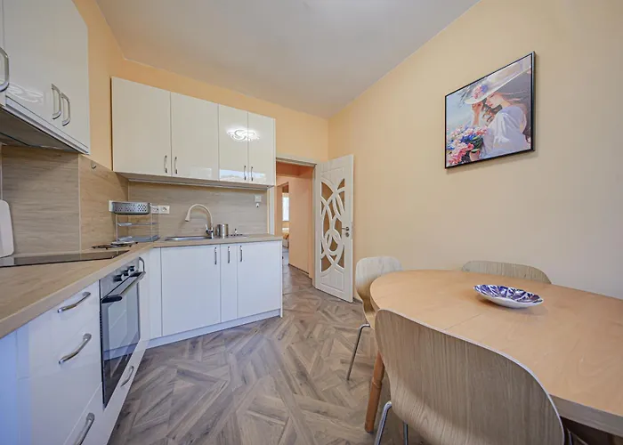 Apartamento Oranssi Sunset - Free Parking Sófia