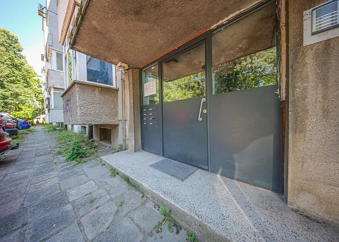 Oranssi Sunset - Free Parking Sófia