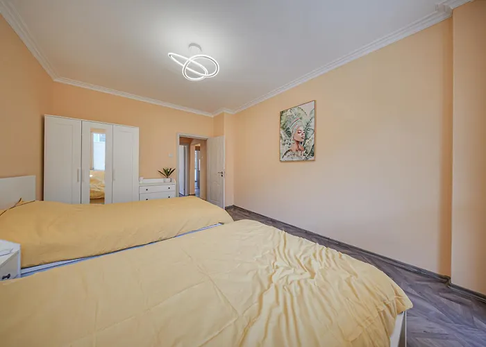 Oranssi Sunset - Free Parking